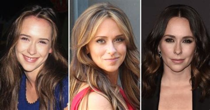 What Happened To Jennifer Love Hewitt? Everything On Her Plastic Surgery Rumors