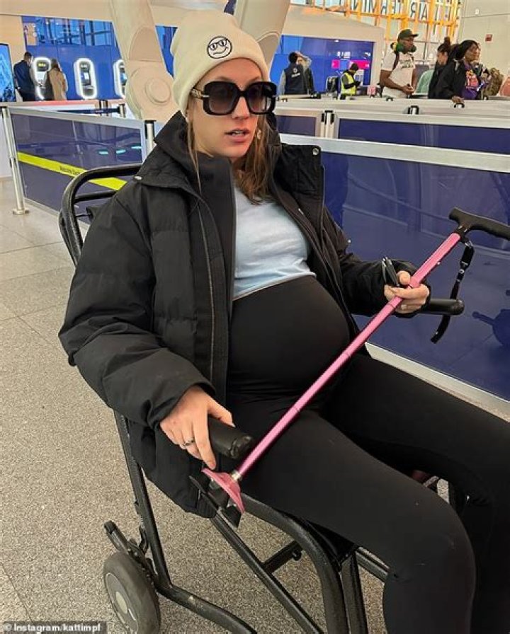 What Happened To Kat Timpf? Health Problems & Neck Surgery – Is She Sick?