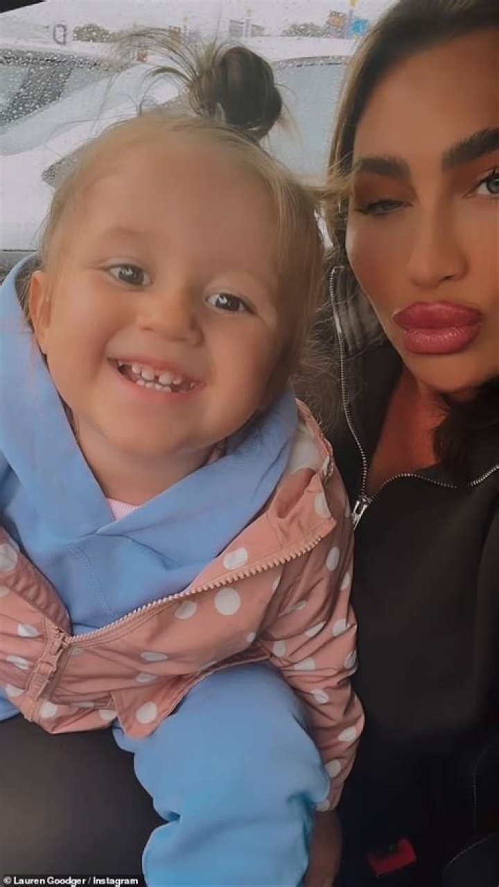 
What Happened To Lorena Goodger? Lauren Goodger Baby Death Cause Explored 