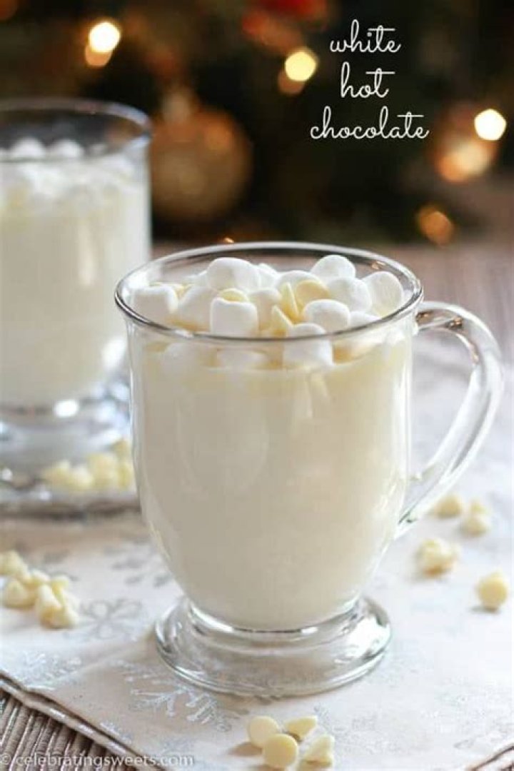 White Hot Chocolate - Easy, sweet and creamy White Hot Chocolate