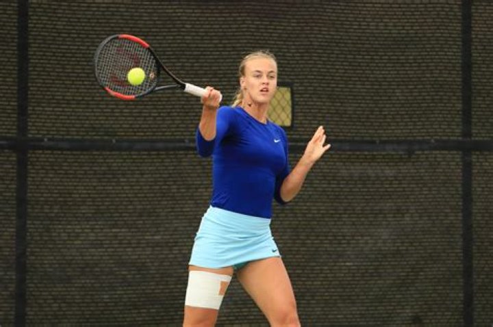 Who are Anna Karolina Schmiedlova Parents? - Family & Biography Details - SarkariResult