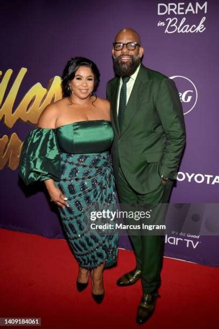 
Who Is Aaron Lindsey? Singer Married To Adrian Lindsey And Their Age Difference Discussed 