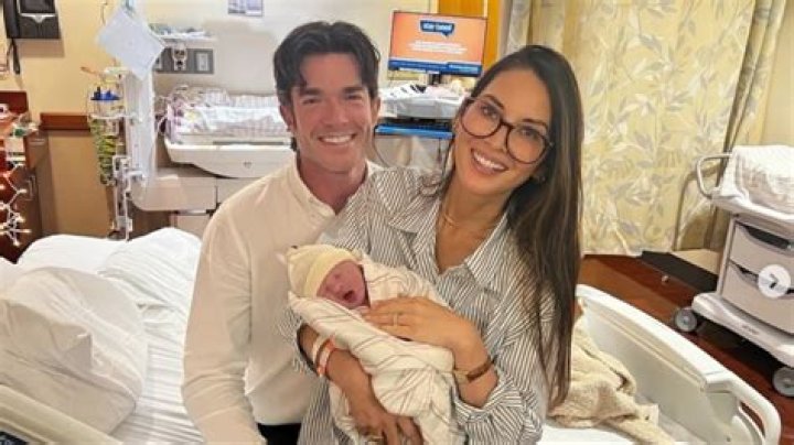 Who Is Alex Paredes? Meet YouTuber Peter Monn Husband On Twitter