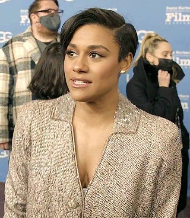 Who is Ariana DeBose? Wiki, Age, Height, Net Worth, Boyfriend, Ethnicity, Career
