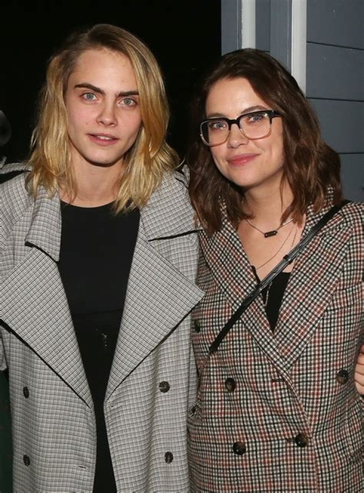 
Who Is Cara Delevingne Blind Item? New Girlfriend Rumors, Who Is She Dating? 