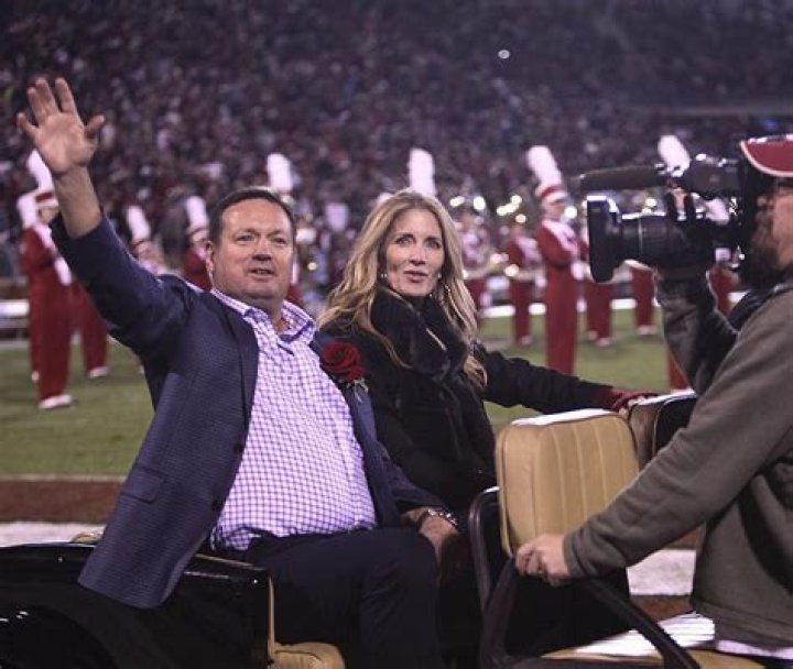 Who Is Carol Stoops? Bob Stoops’ Wife Age And Instagram Photos