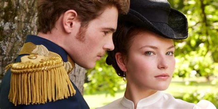 Who Is Devrim Lingnau From The Empress? Age Boyfriend And Net Worth