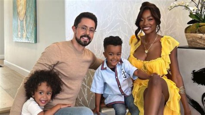 Who Is Elizabeth Adefioye? Chelsea Lazkani Mother Herself Was A Traveller