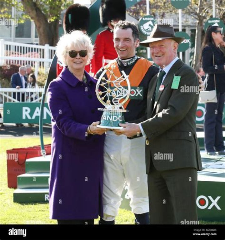 
Who Is Emmet Mullins Father And Is He Related To Willie Mullins? Horse Trainer’s Family 