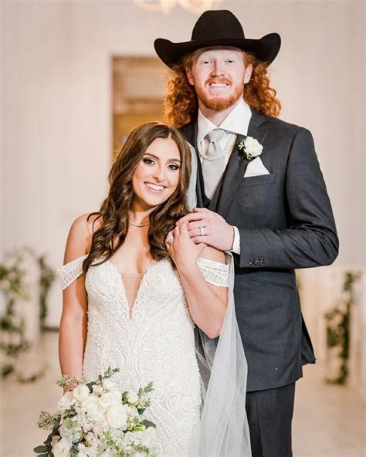 Who Is Jalynne Dantzscher? Meet The Graceful Wife Of Brandon Crawford!