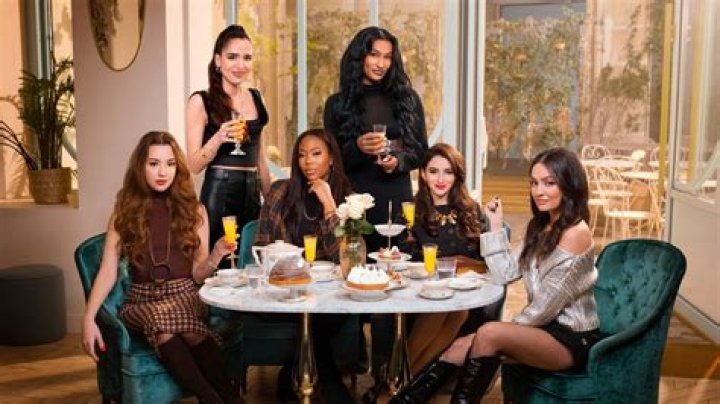 
Who Is Kacey Margo? Facts We Know About The Real Girlfriends In Paris Cast 