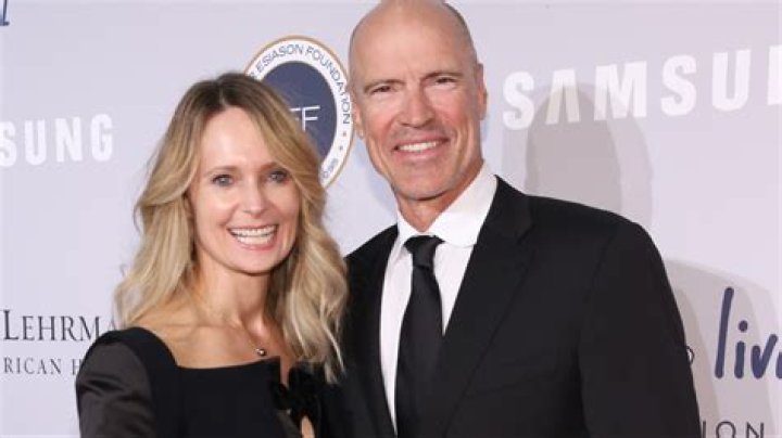Who Is Mark Messier Wife Kim Clark? Details On Everything