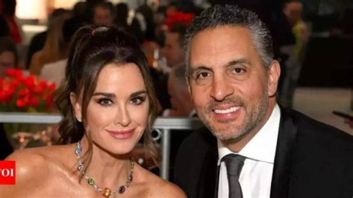 Who is Mauricio Umansky? Who is Mauricio Umansky Dating Now? Mauricio Umansky Relationship Status - SarkariResult