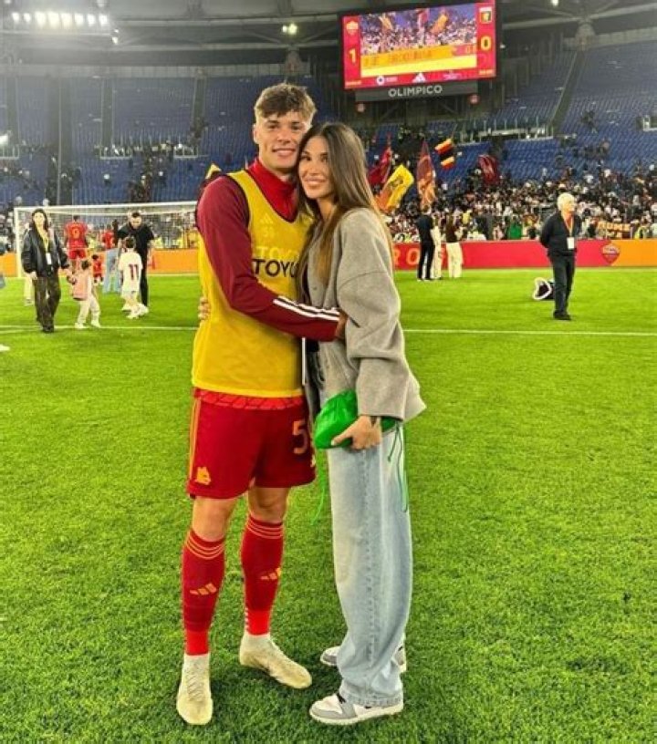 Who Is Miles Zalewski Girlfriend Michelle Castilllo? Meet The Couple On Instagram