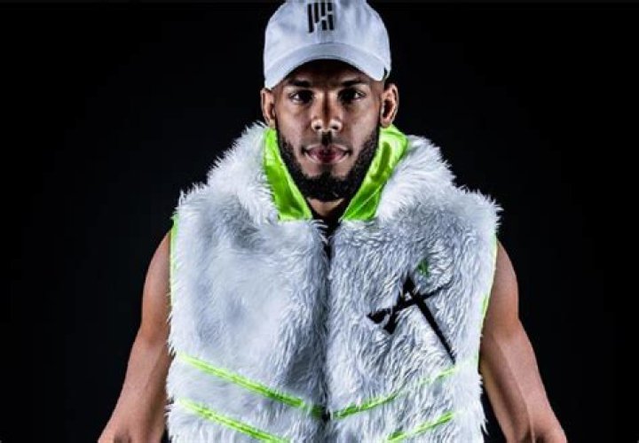 
Who Is MMA Fighter Jornel Lugo? Meet His Wife & Two Daughters On Instagram 