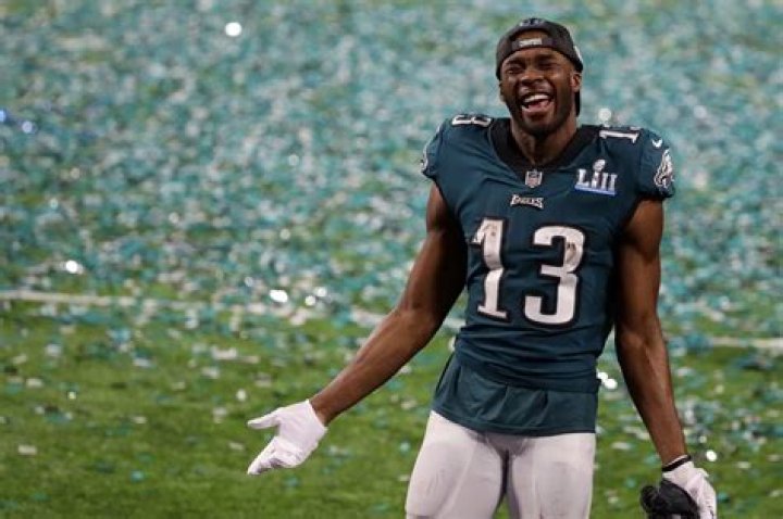 
Who is Nelson Agholor’s girlfriend, Viviana Volpicelli? Age, Wiki 