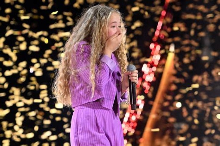 Who Is Shea On Canada’s Got Talent? 14-Year-Old Vancouver Singer Gets A Golden Buzzer
