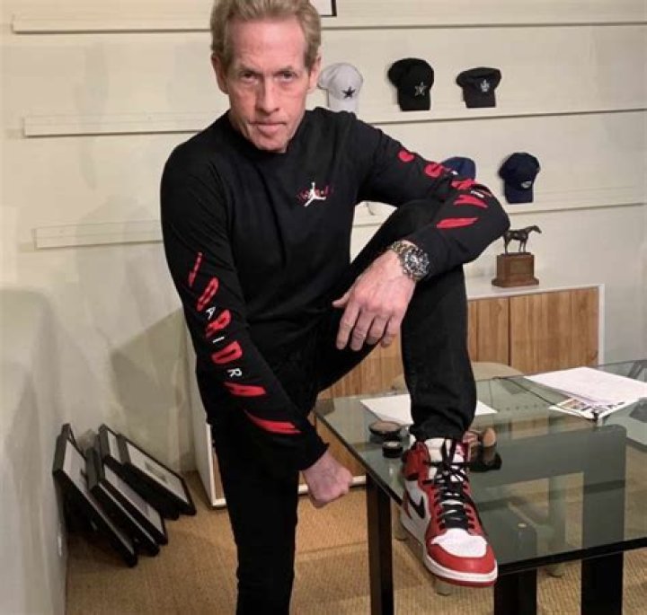 
Who is Skip Bayless’ Wife? Untold Truth Of Ernestine Sclafani 