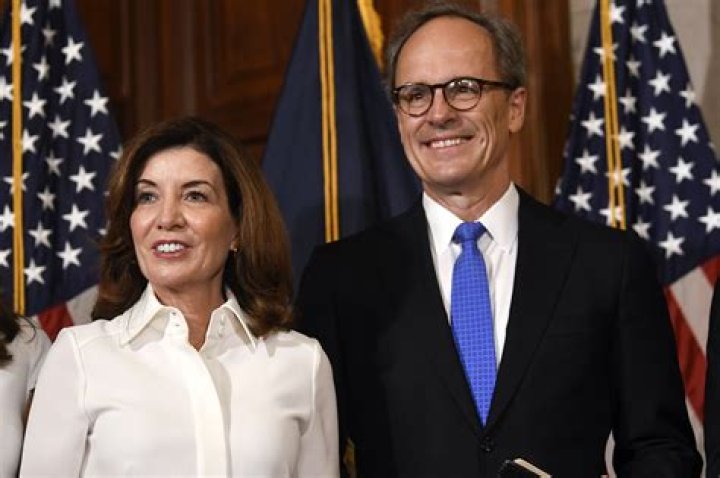 William J. Hochul Jr. Net Worth (Updated 2022) Earnings, Salary, Wiki