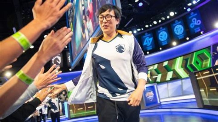 Yiliang Peng – Doublelift Height, Weight, Net Worth, Age, Birthday, Wikipedia, Who, Instagram, Biography