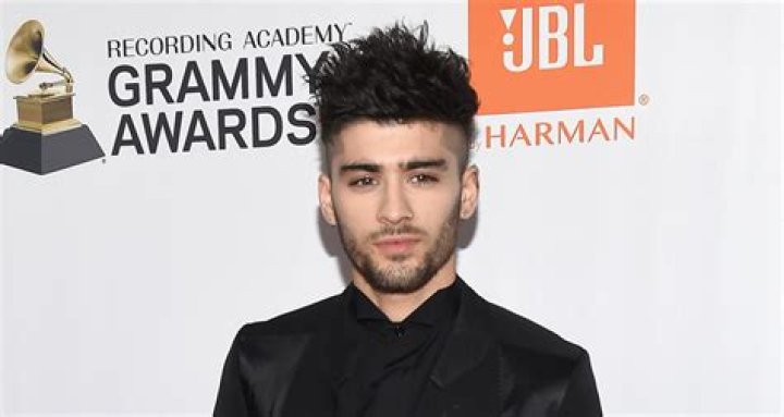 Zayn Malik (One Direction) Wiki, Biography, Age, Height, Weight, Girlfriend, Family, Career, Net Worth
