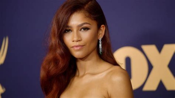 
Zendaya Goes Blonde, Flaunts Her Sunshine Curls In An Instagram Story 