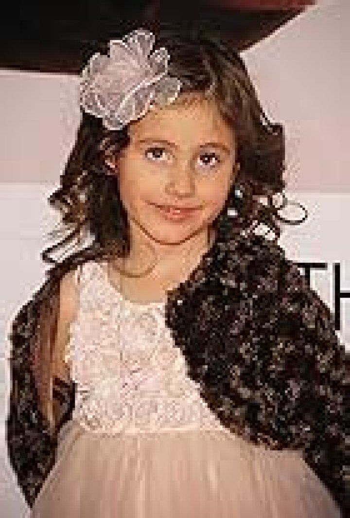 Zoë Niemkiewicz Net Worth